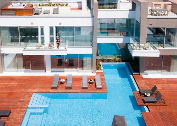 Cove Seaview - Nautica * Aya Napa